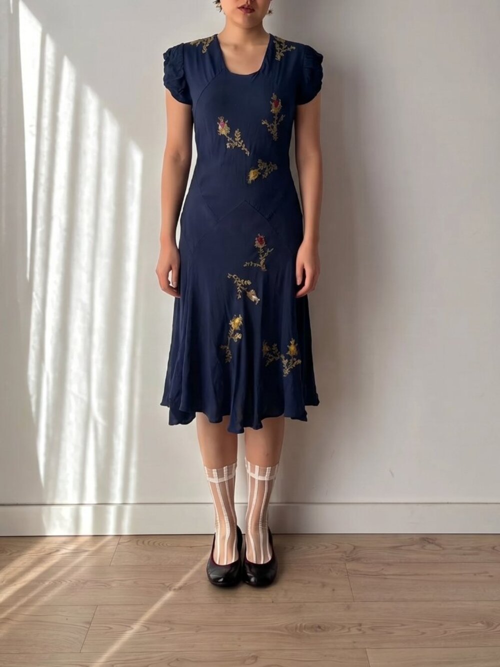 Antique 1920s flapper dress with floral embroidery